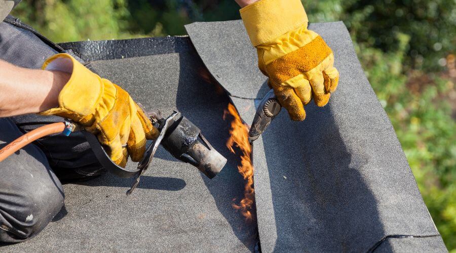 Professional gutter cleaning in Santa Cruz, CA